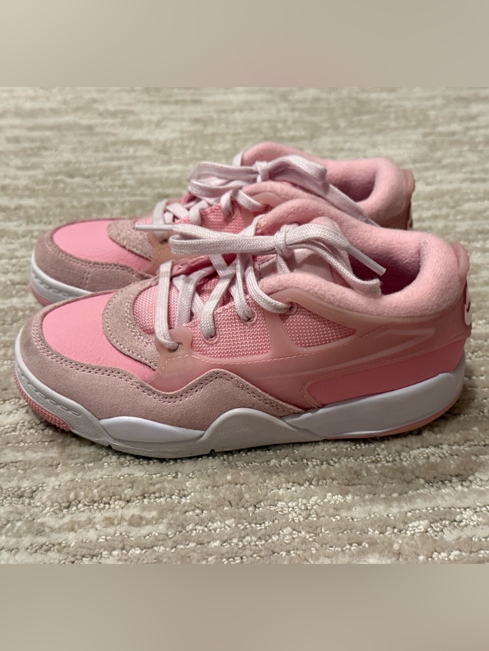 Nike Jordan 4 RM Little Girls Sneakers in Pink +
white size 12